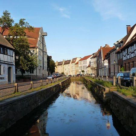Villenappartement Mit Blick Ins Gruene Am Rande Der Wunderschoenen Altstadt Вісмар Екстер'єр фото