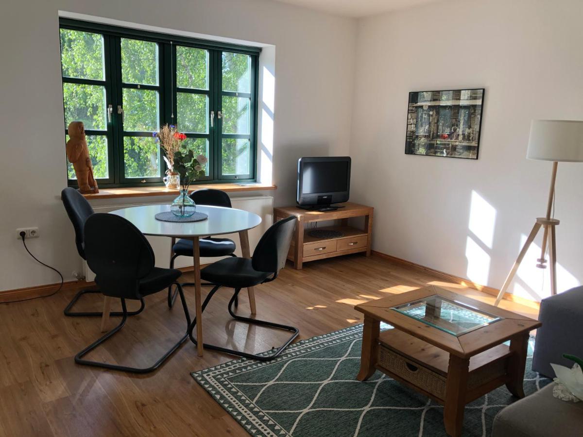 Villenappartement Mit Blick Ins Gruene Am Rande Der Wunderschoenen Altstadt Вісмар Екстер'єр фото